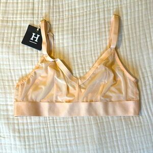 Harper Wilde Luxe Mesh Triangle Bralette in Pearl; Size M | NWT